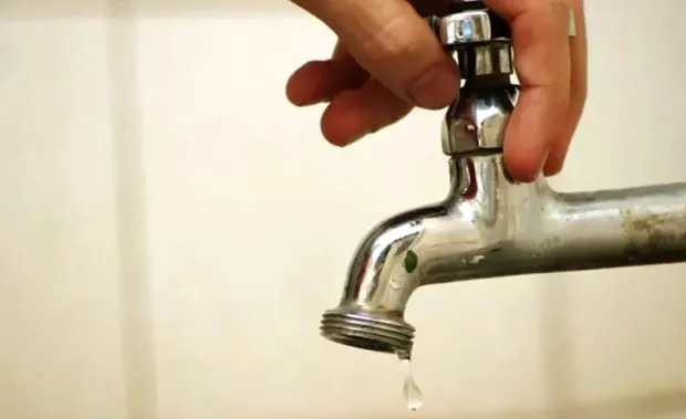 Falta de água afeta bairros de Curitiba após problema no sistema de abastecimento