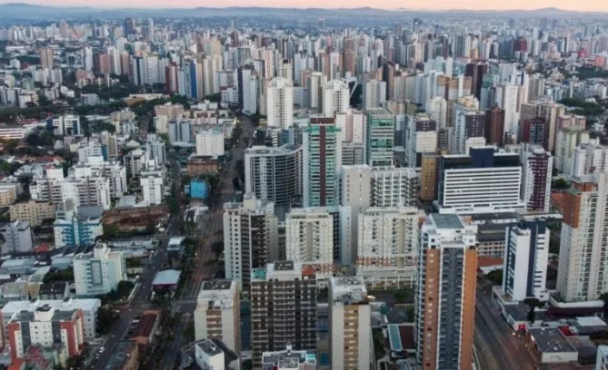 Curitiba avança em ranking nacional e aparece entre as cidades com melhor qualidade de vida do Brasil