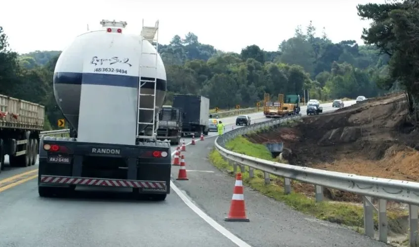 Obra de novo viaduto no Contorno Norte altera trânsito em Curitiba e região metropolitana