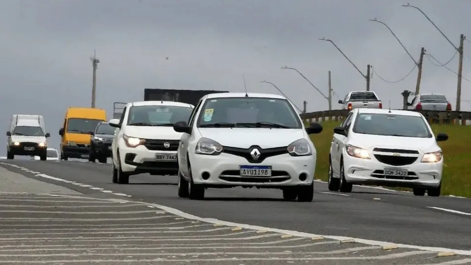 Acidente e obras deixam trânsito complicado em rodovias do Paraná nesta terça-feira