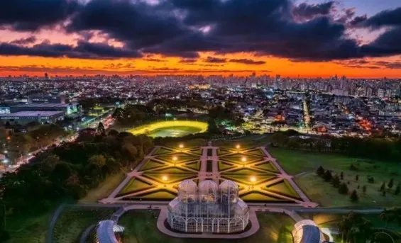 Curitiba terá sexta-feira de céu encoberto, temperaturas amenas e sem previsão de chuva