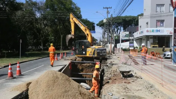 Obras do Novo Inter 2 e da Linha Verde provocam bloqueios e mudanças no trânsito de Curitiba