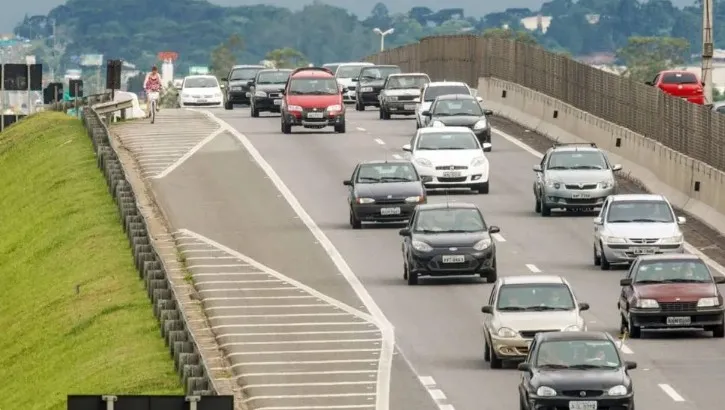 Movimento aumenta nas rodovias do Paraná antes do feriado de Corpus Christi