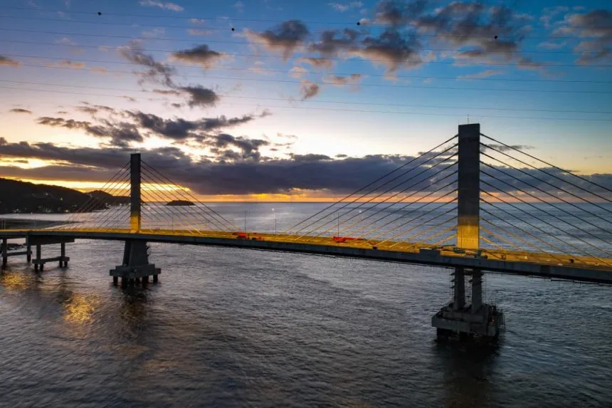 Inauguração da Ponte de Guaratuba é adiada por causa do mau tempo